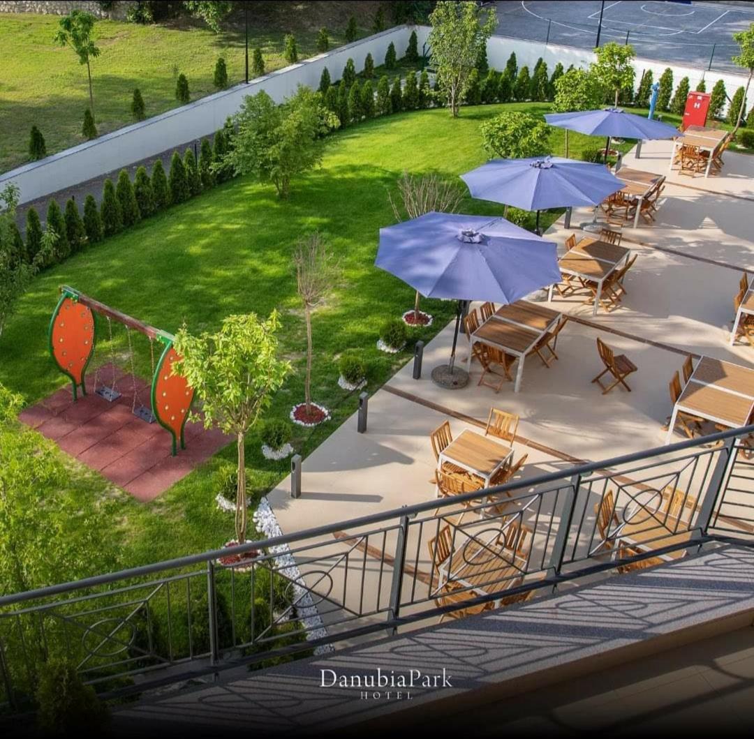 Hotel Danubia Park เวลิโก กราดิชเต ภายนอก รูปภาพ
