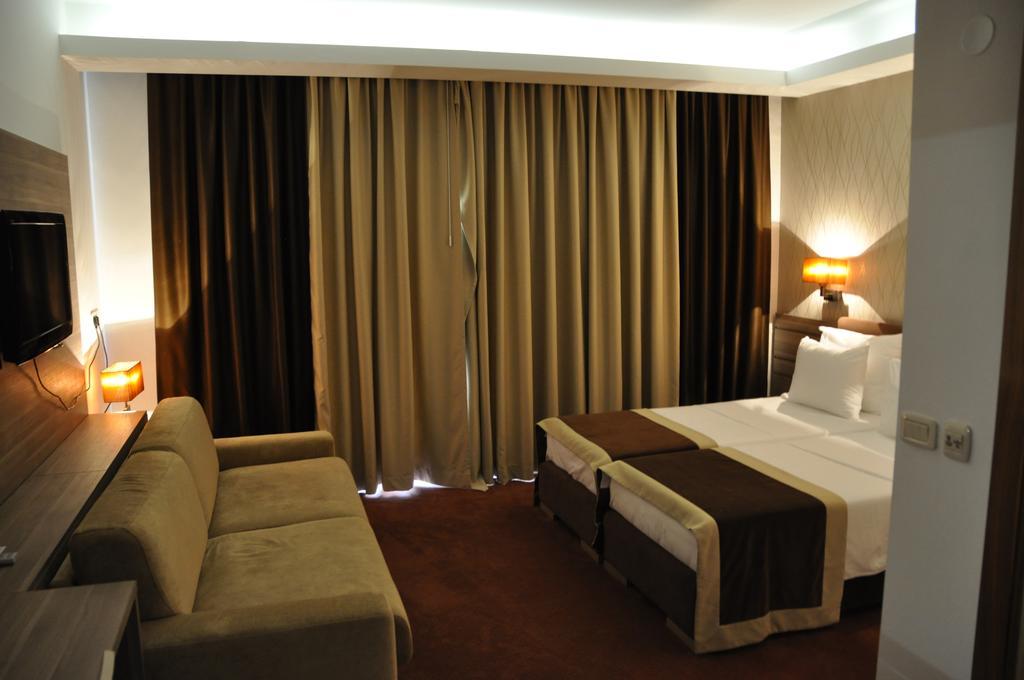 Hotel Danubia Park เวลิโก กราดิชเต ห้อง รูปภาพ