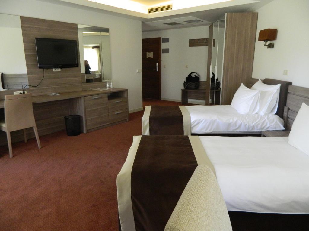 Hotel Danubia Park เวลิโก กราดิชเต ห้อง รูปภาพ